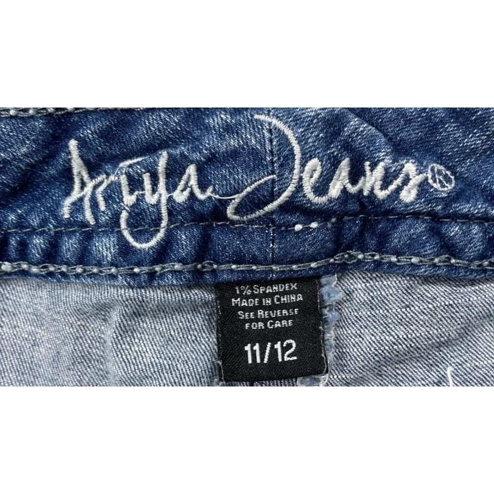Ariya Jeans Bootcut Women 11/12 Blue Thick Stitch Embellished Flap Pocket